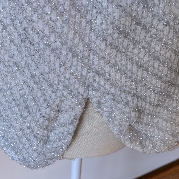 JohnPaulRichard women’s basket wave white silver shine sweater pullover size M - Picture 7 of 12